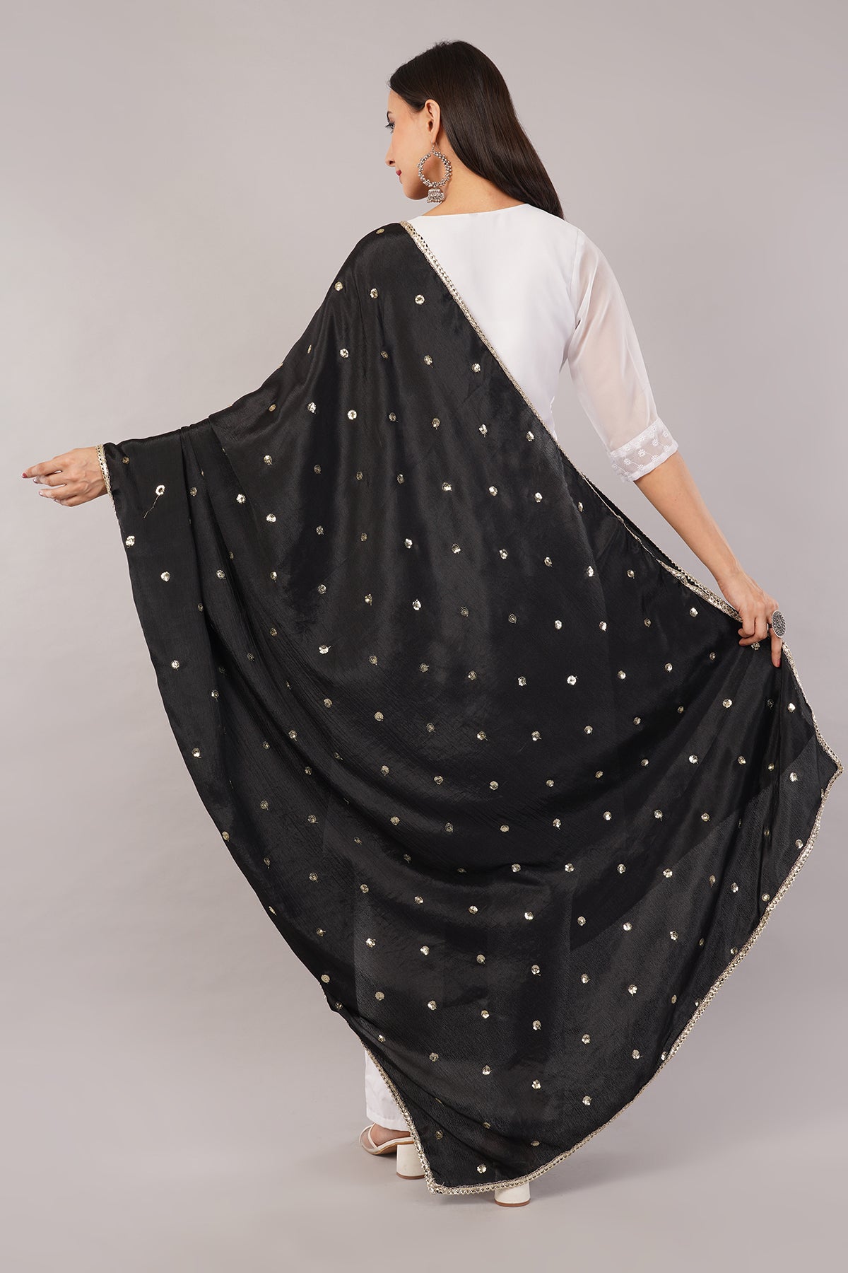 Negchaar Chinnon Butti Dupatta – Soft, Lightweight, Embroidered Dupatta for Women