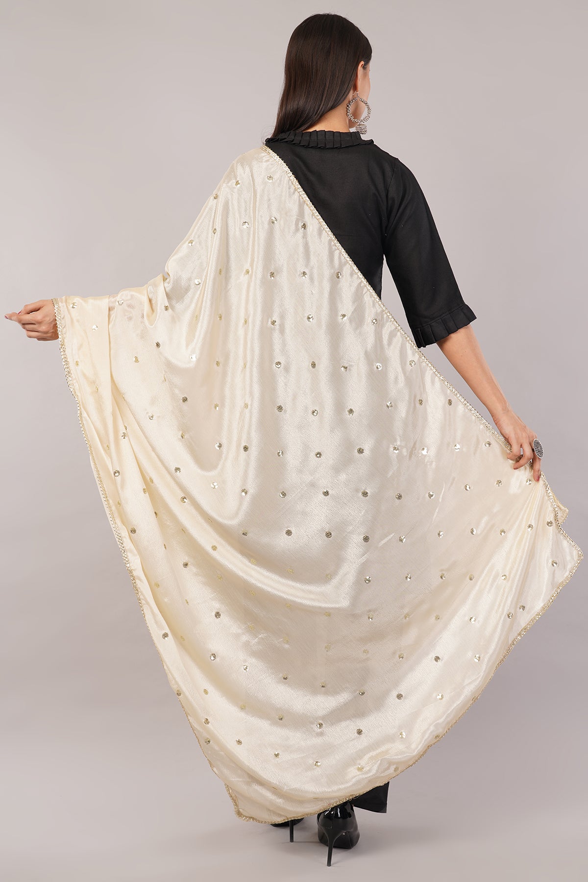 Negchaar Chinnon Butti Dupatta – Soft, Lightweight, Embroidered Dupatta for Women