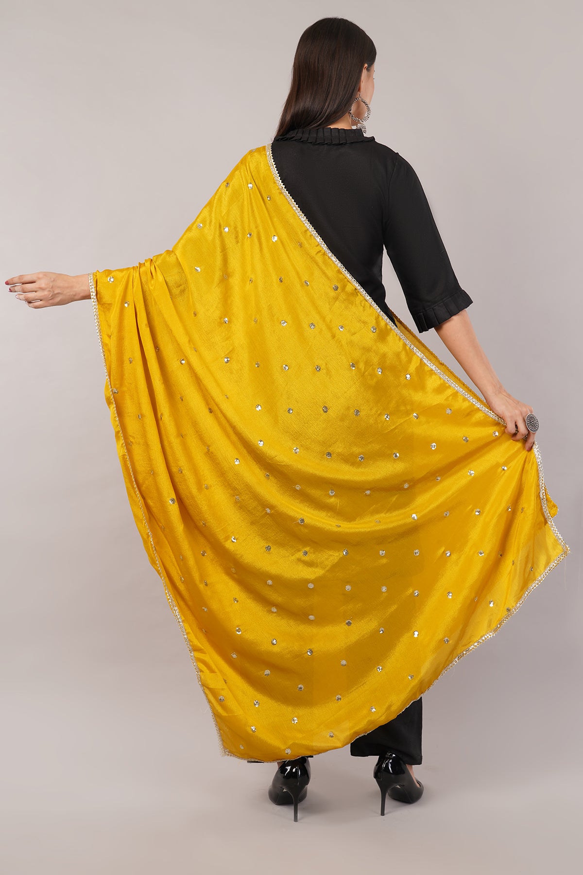 Negchaar Chinnon Butti Dupatta – Soft, Lightweight, Embroidered Dupatta for Women
