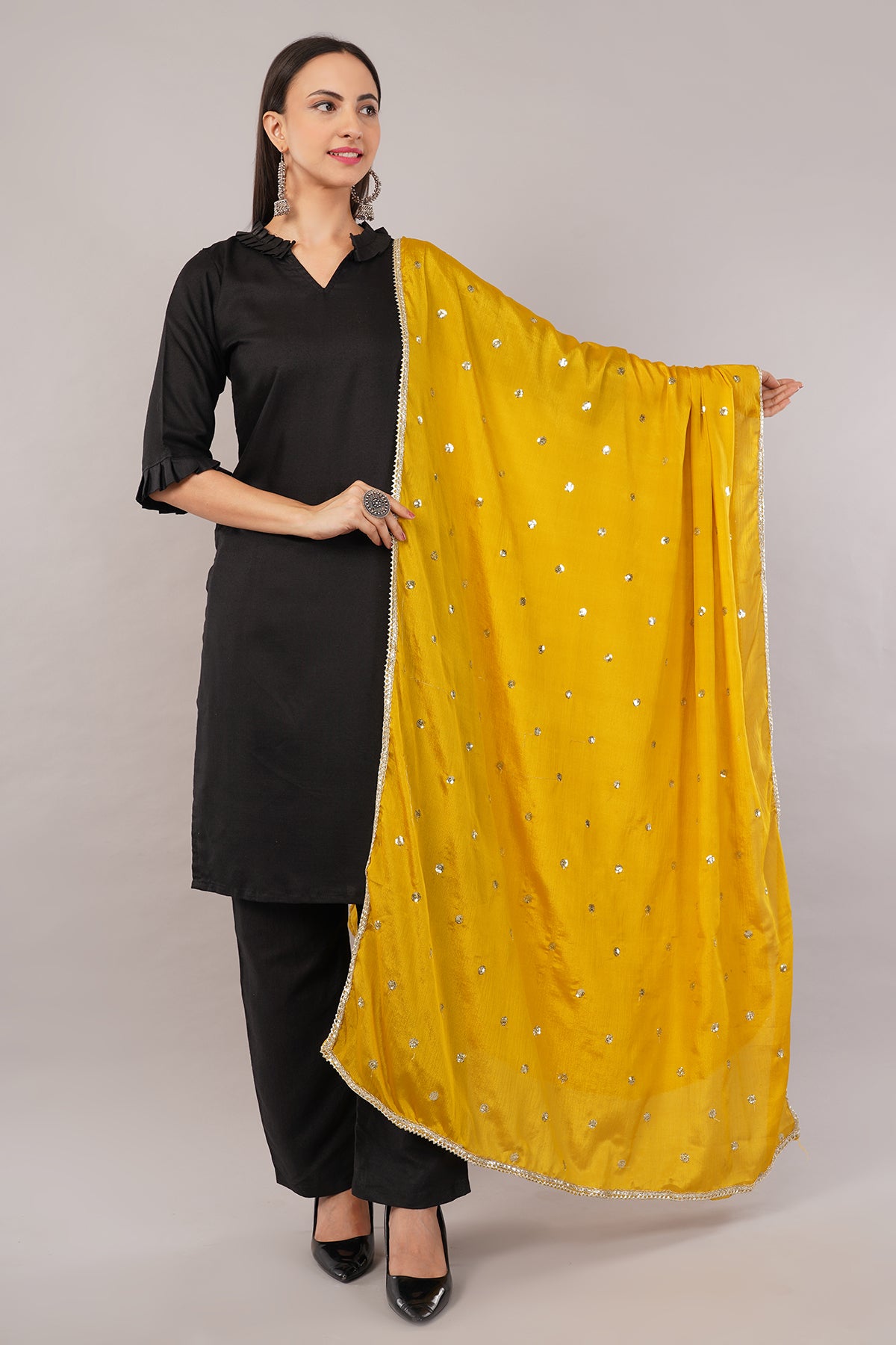 Negchaar Chinnon Butti Dupatta – Soft, Lightweight, Embroidered Dupatta for Women
