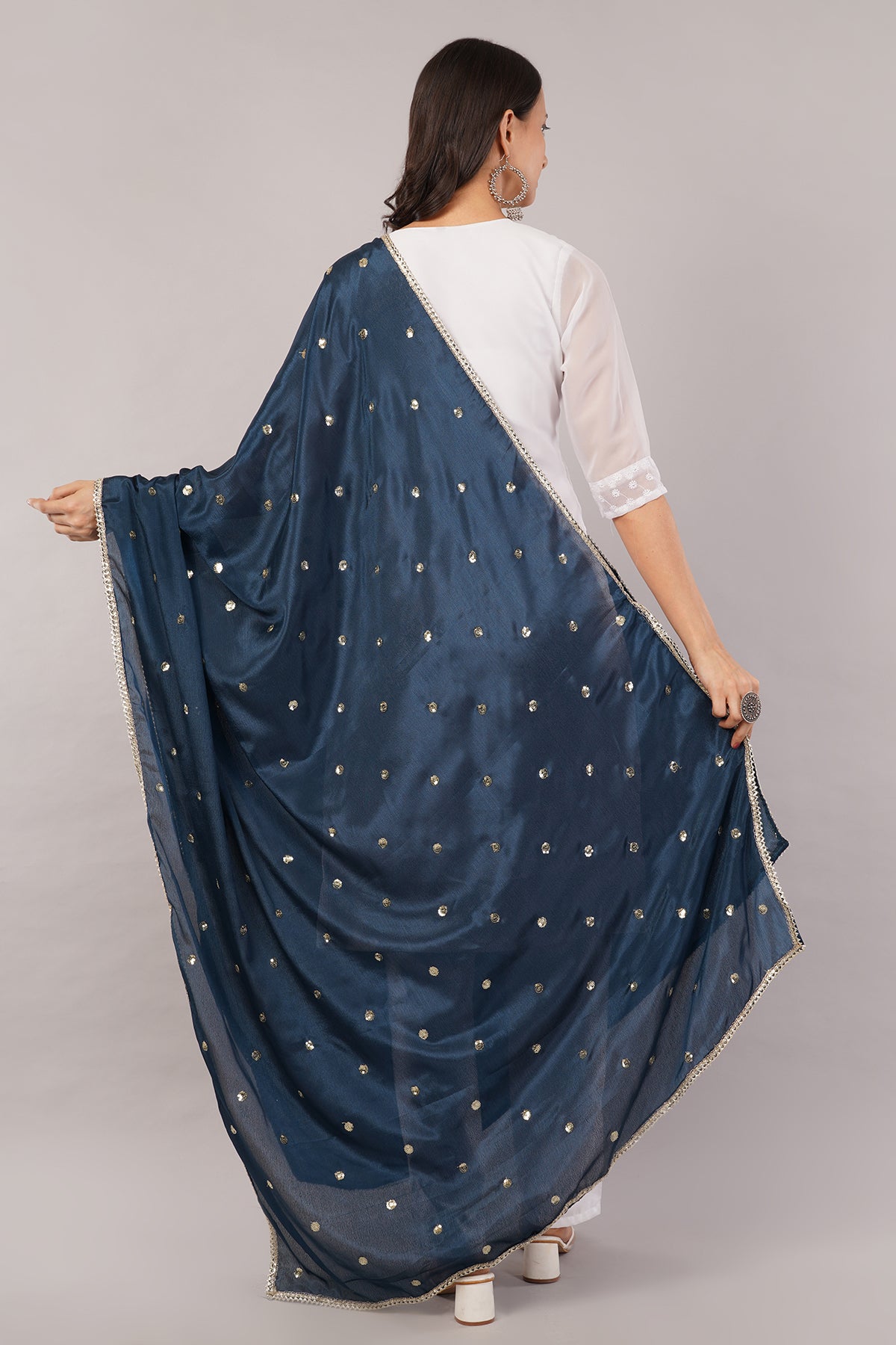 Negchaar Chinnon Butti Dupatta – Soft, Lightweight, Embroidered Dupatta for Women