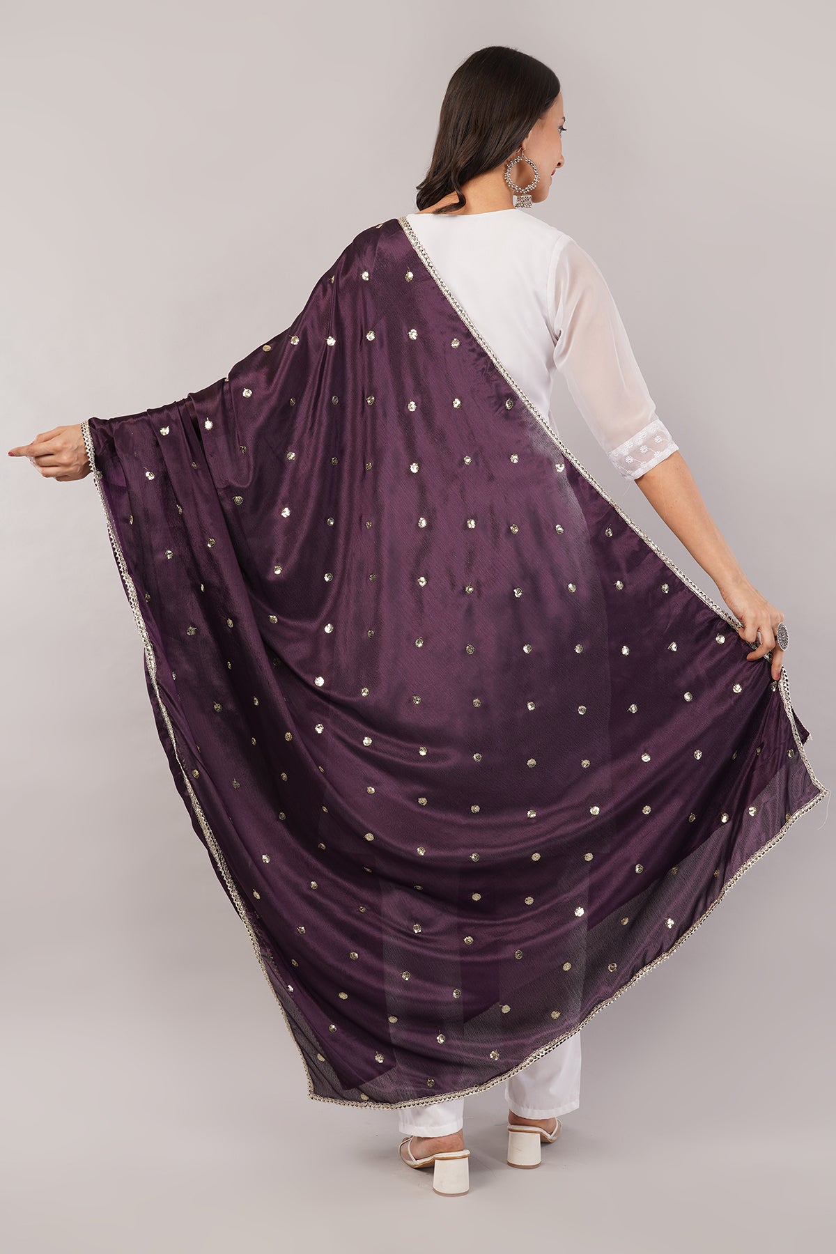 Negchaar Chinnon Butti Dupatta – Soft, Lightweight, Embroidered Dupatta for Women