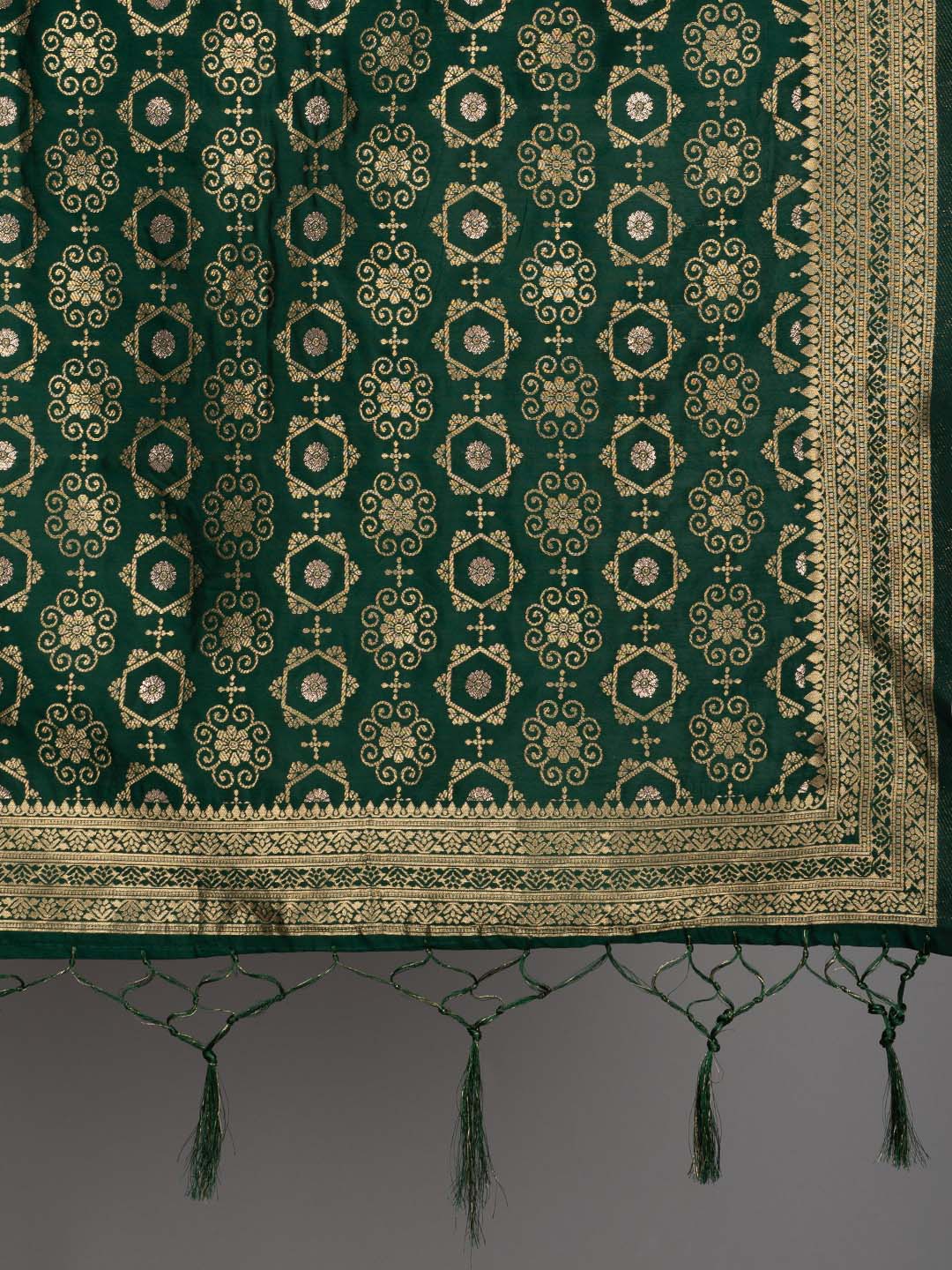 Rich Banarasi jacquard dupatta with intricate woven patterns and traditional motifs, showcasing a luxurious texture—perfect for festive occasions and ethnic wear.