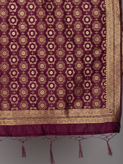 Rich Banarasi jacquard dupatta with intricate woven patterns and traditional motifs, showcasing a luxurious texture—perfect for festive occasions and ethnic wear.